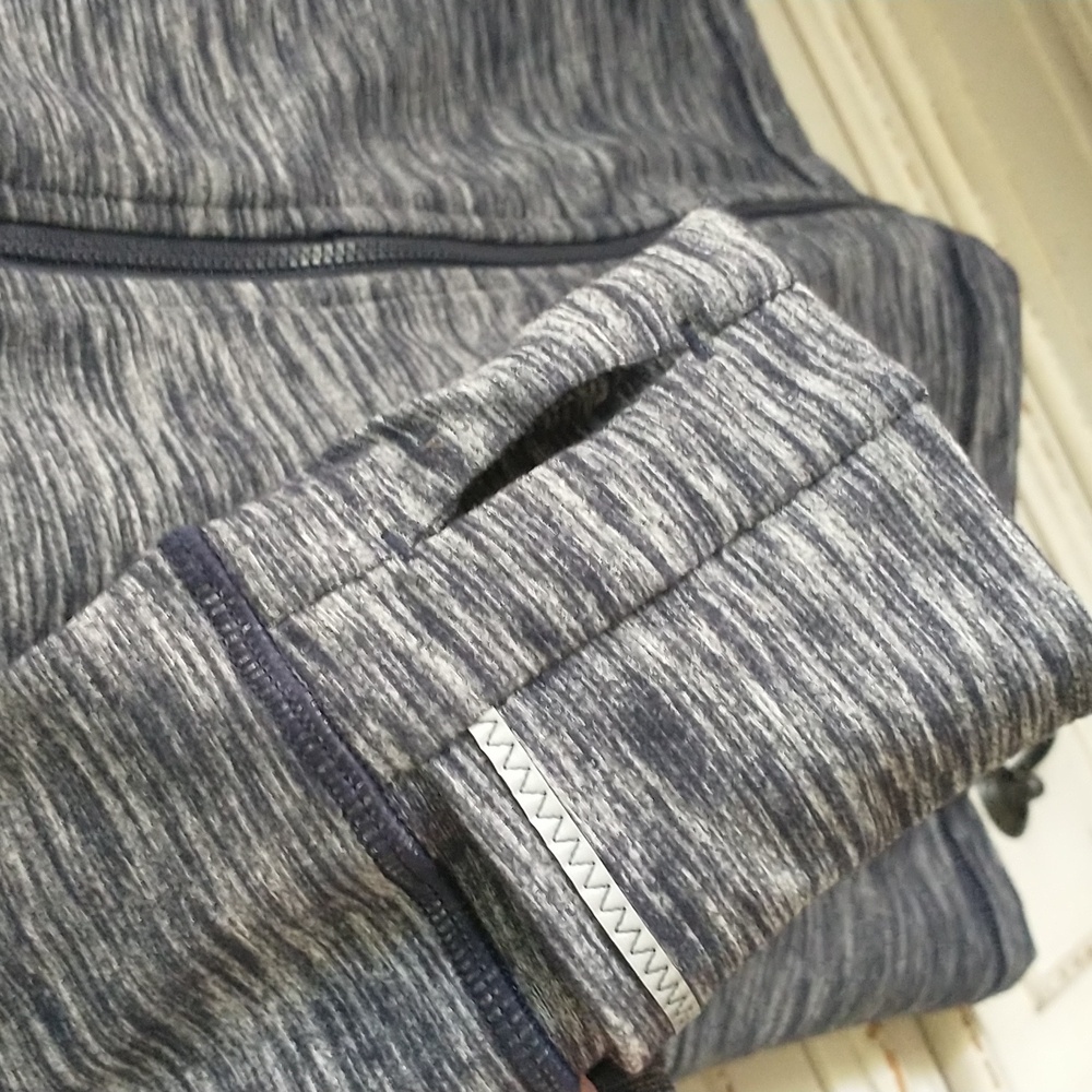 EUC Victoria's Sport Jacket, L, Dk Navy/Grey, Full Zip, Mesh Back, Thumb Holes - Picture 4 of 12